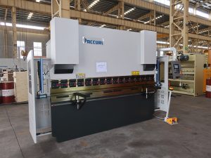 hidraulikus hajlítógép CNC 3 tengelyes présfék Malajziába
