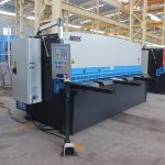 hidraulikus fémlemez lengőkaros nyírógép